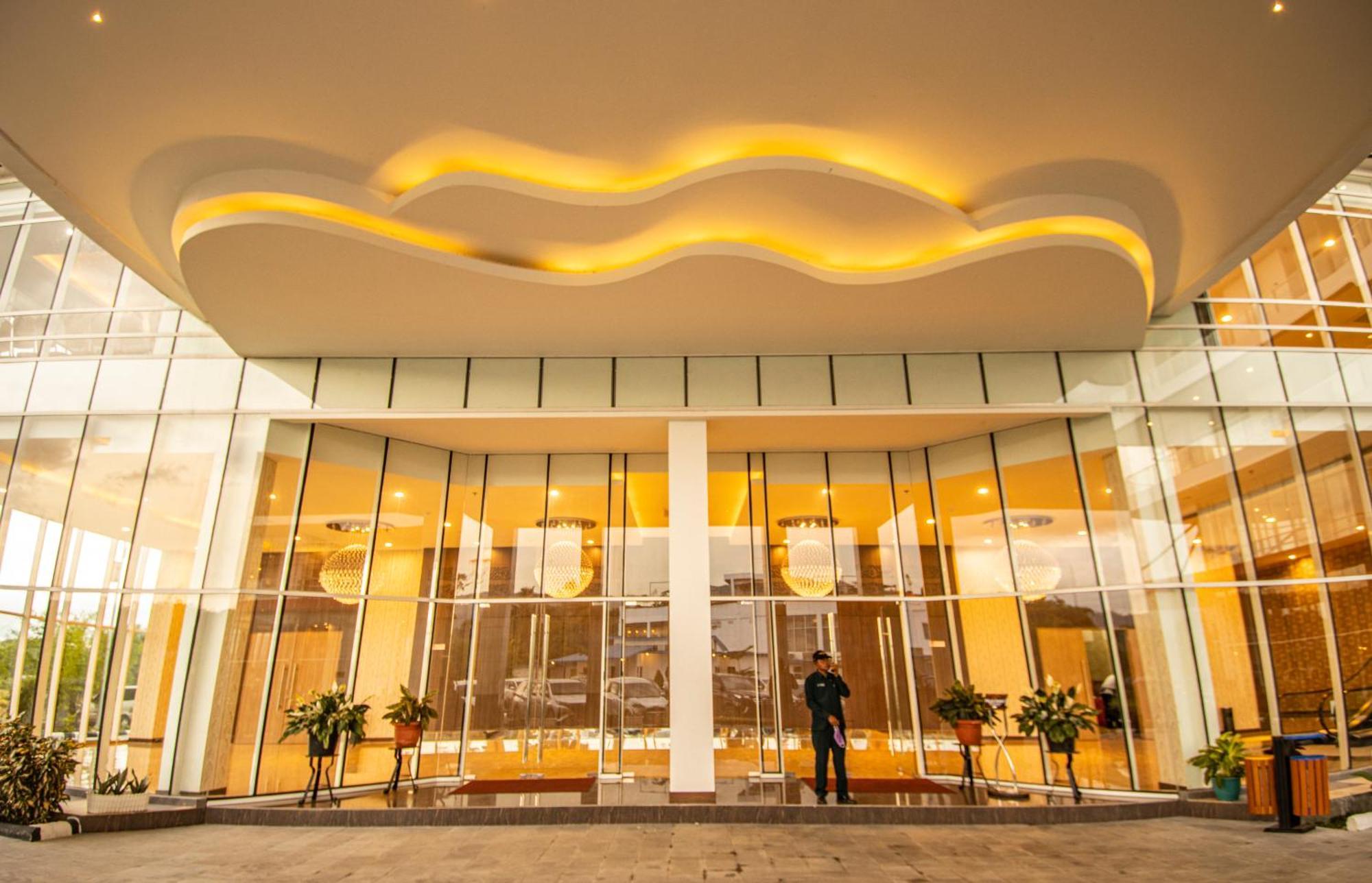 Labersa Hotel & Convention Center Toba Balige Exterior photo