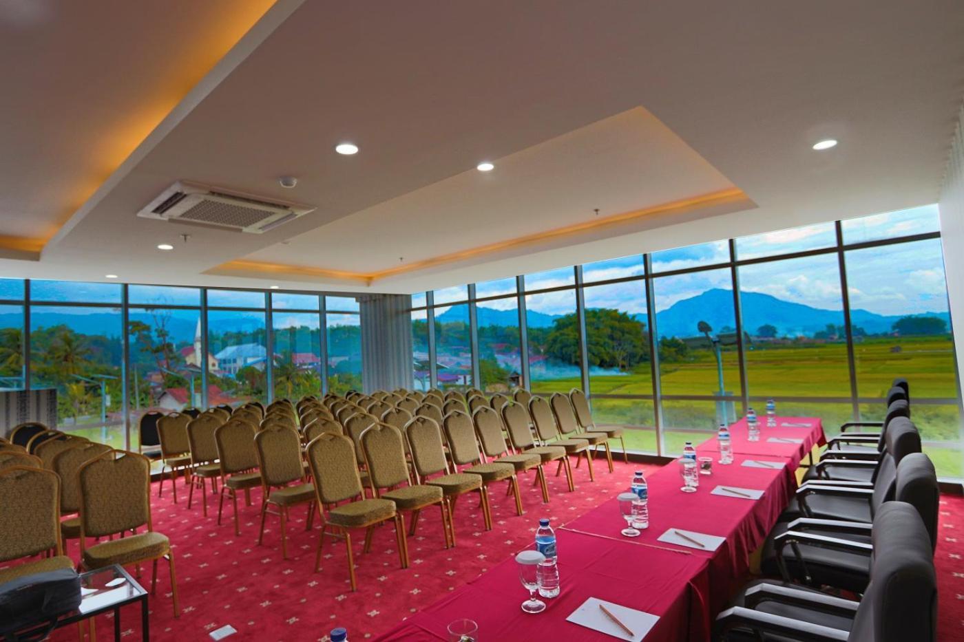 Labersa Hotel & Convention Center Toba Balige Exterior photo