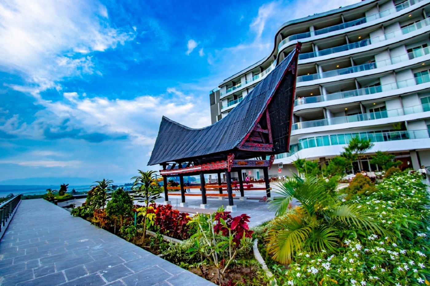 Labersa Hotel & Convention Center Toba Balige Exterior photo