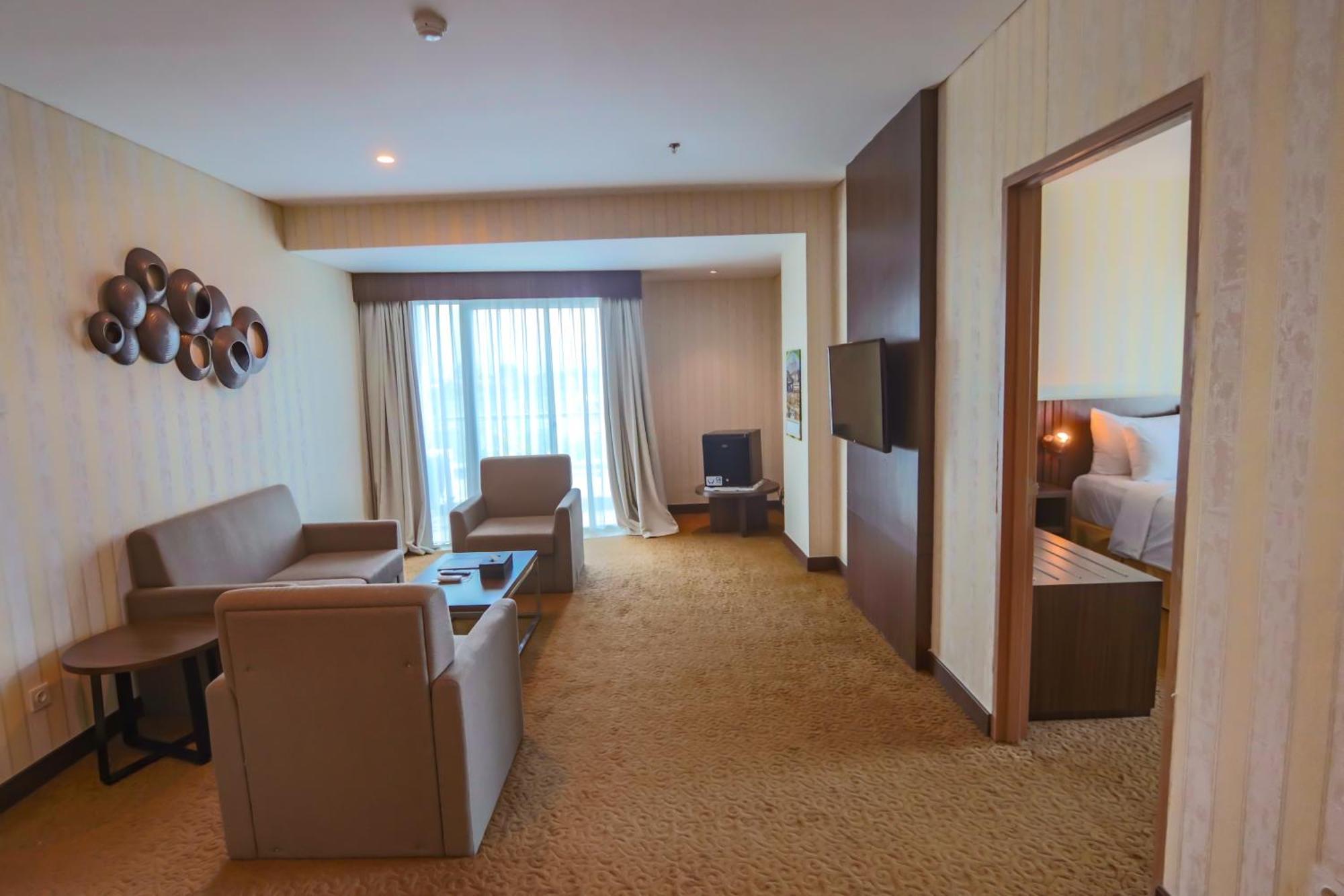 Labersa Hotel & Convention Center Toba Balige Exterior photo