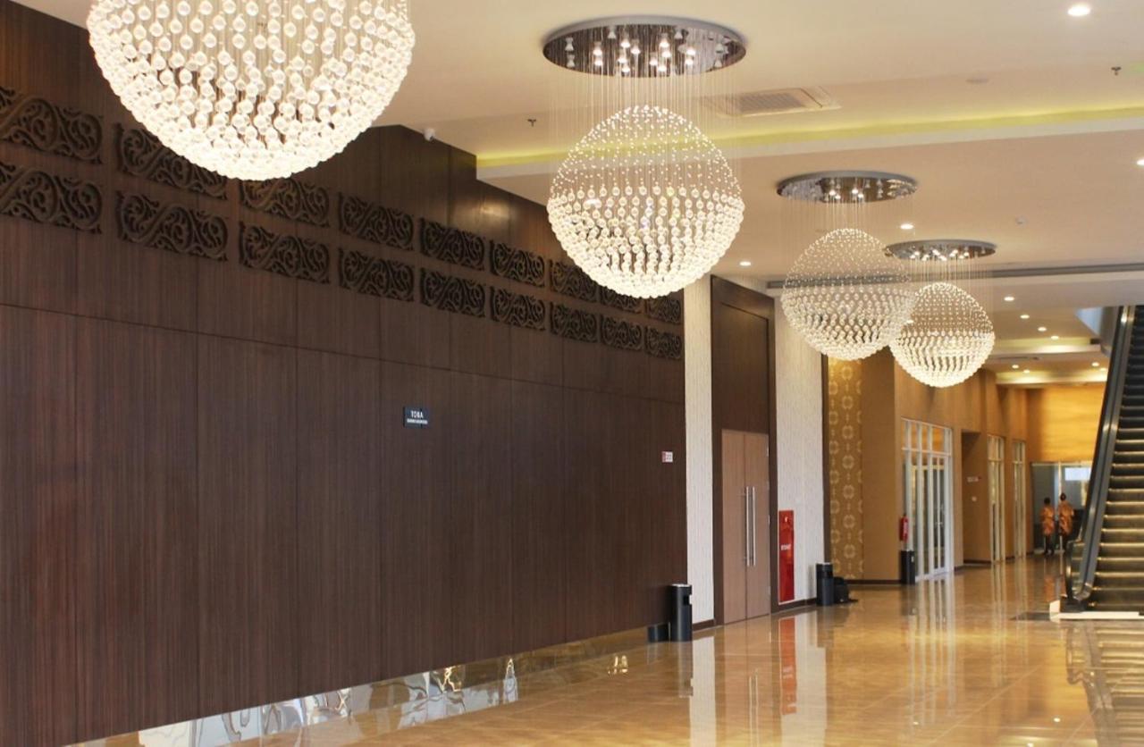Labersa Hotel & Convention Center Toba Balige Exterior photo